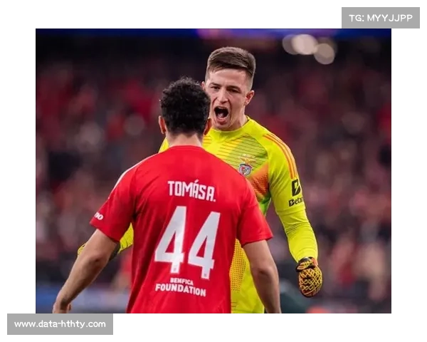 布拉格斯拉维亚门将屡献神扑，巴萨客场攻势屡屡受挫