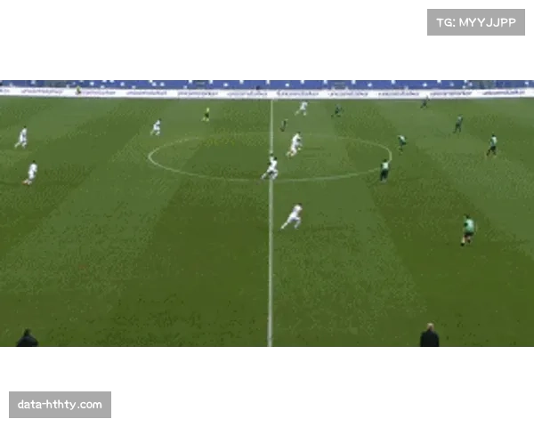 即时战报：AC米兰半场2-0领先佛罗伦萨，莱奥传射建功